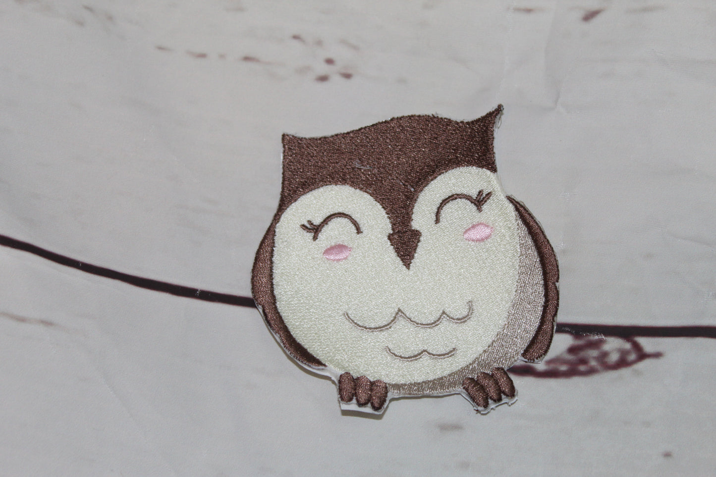 Kawaii Owl Iron-On Patch – Adorable Embroidered Pastel Accessory